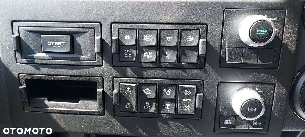 Renault K 520 P6X6 HEAVY - 32