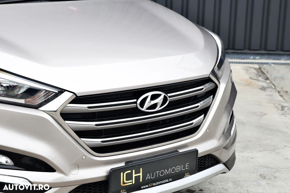 Hyundai Tucson 2.0 CRDI 4WD Automatik Premium - 31