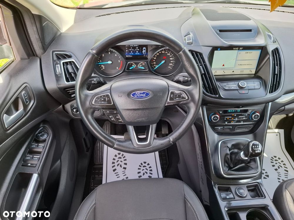 Ford Kuga 1.5 TDCi 2x4 Titanium - 15