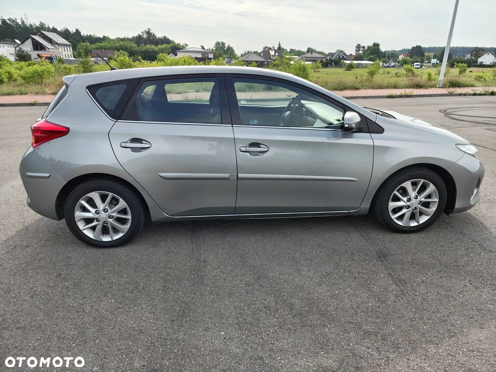 Toyota Auris 1.33 Dual-VVT-i Edition - 10