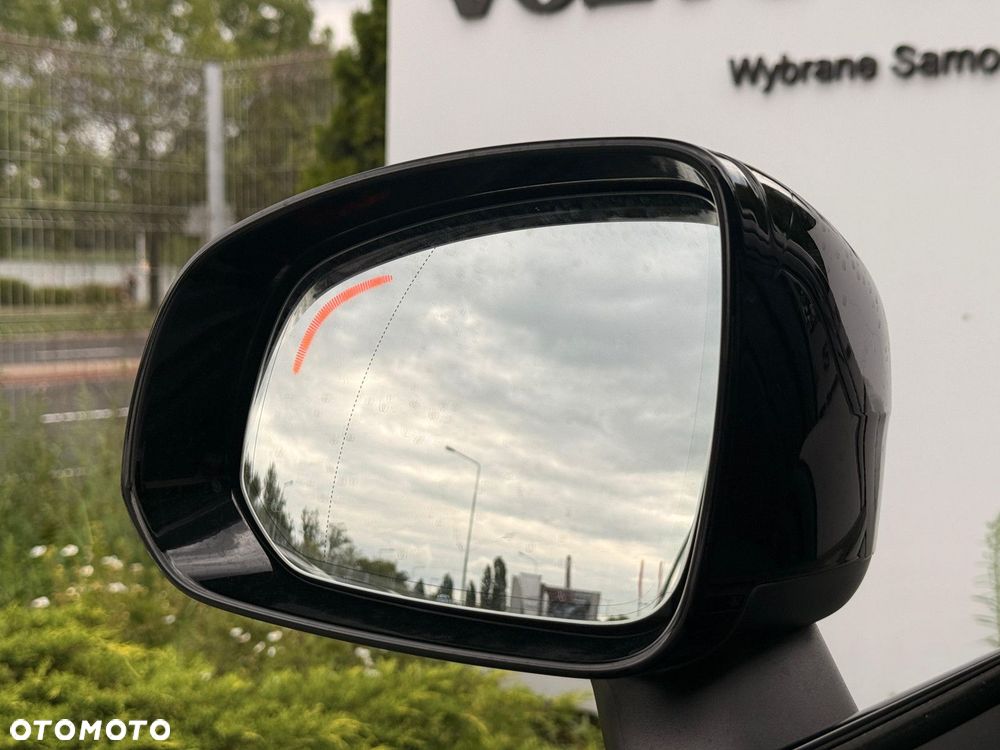 Volvo XC 90 - 9