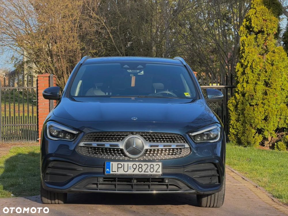 Mercedes-Benz GLA 200 AMG Line - 11