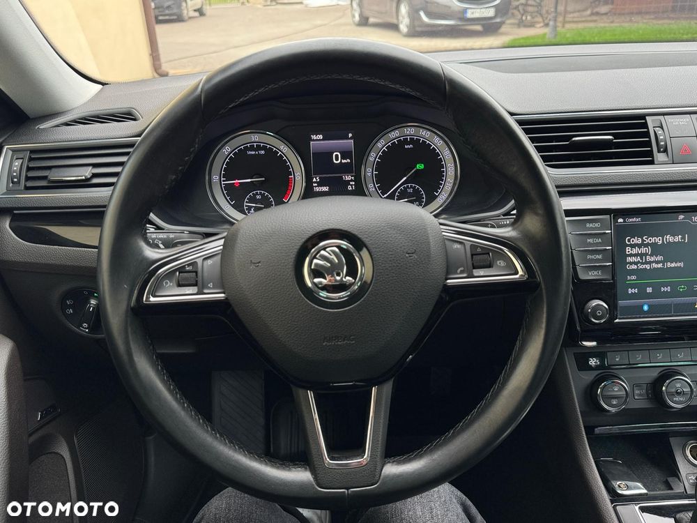 Skoda Superb 2.0 TDI 4x4 DSG L&K - 25