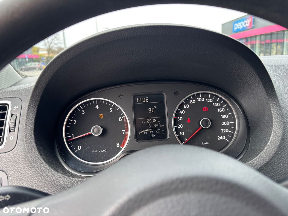 Volkswagen Polo 1.4 16V Comfortline - 5