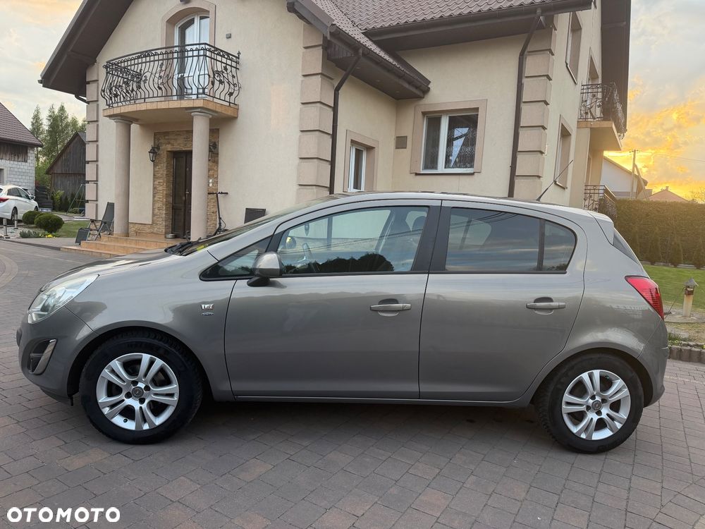 Opel Corsa 1.4 16V Satellite - 10