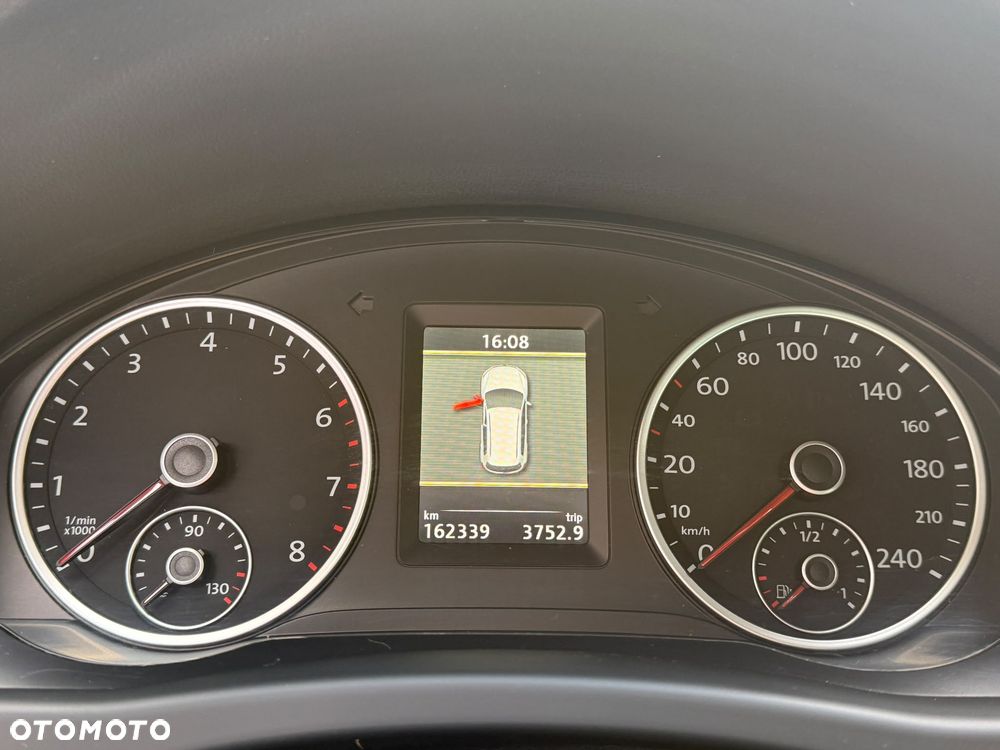 Volkswagen Tiguan - 15