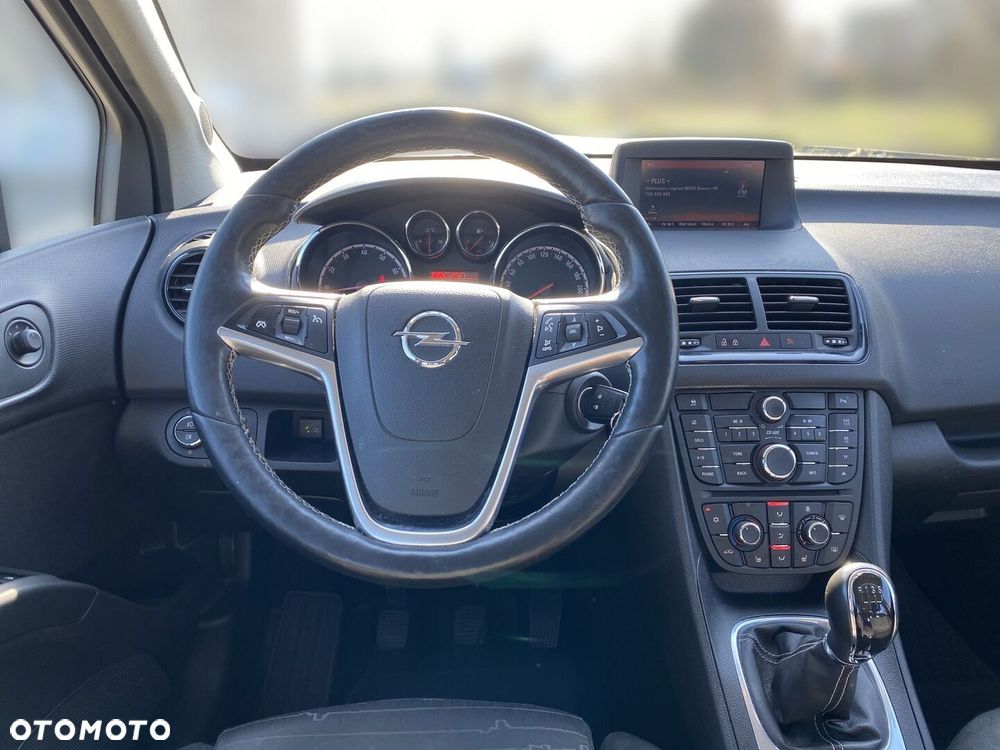 Opel Meriva 1.4 T Essentia S&S - 17