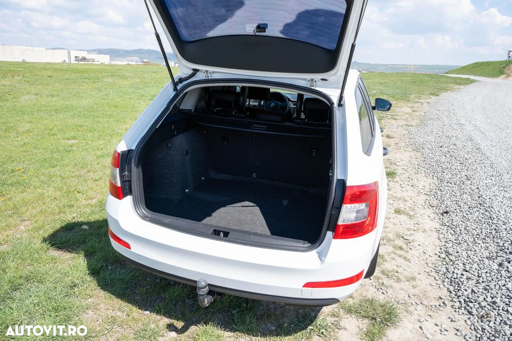 Skoda Octavia 1.6 TDI Edition - 9