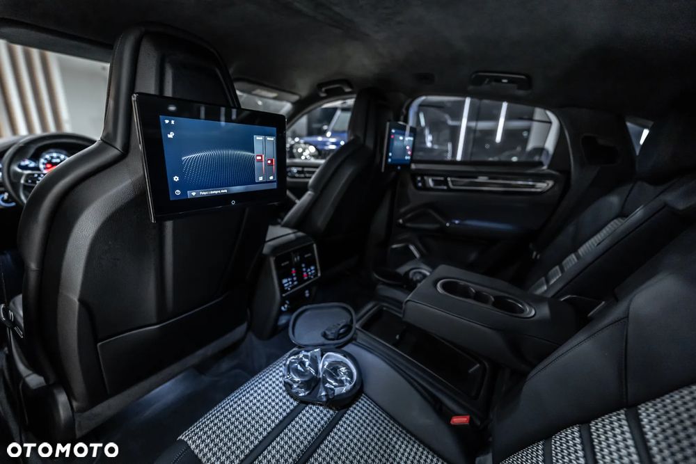 Porsche Cayenne - 34