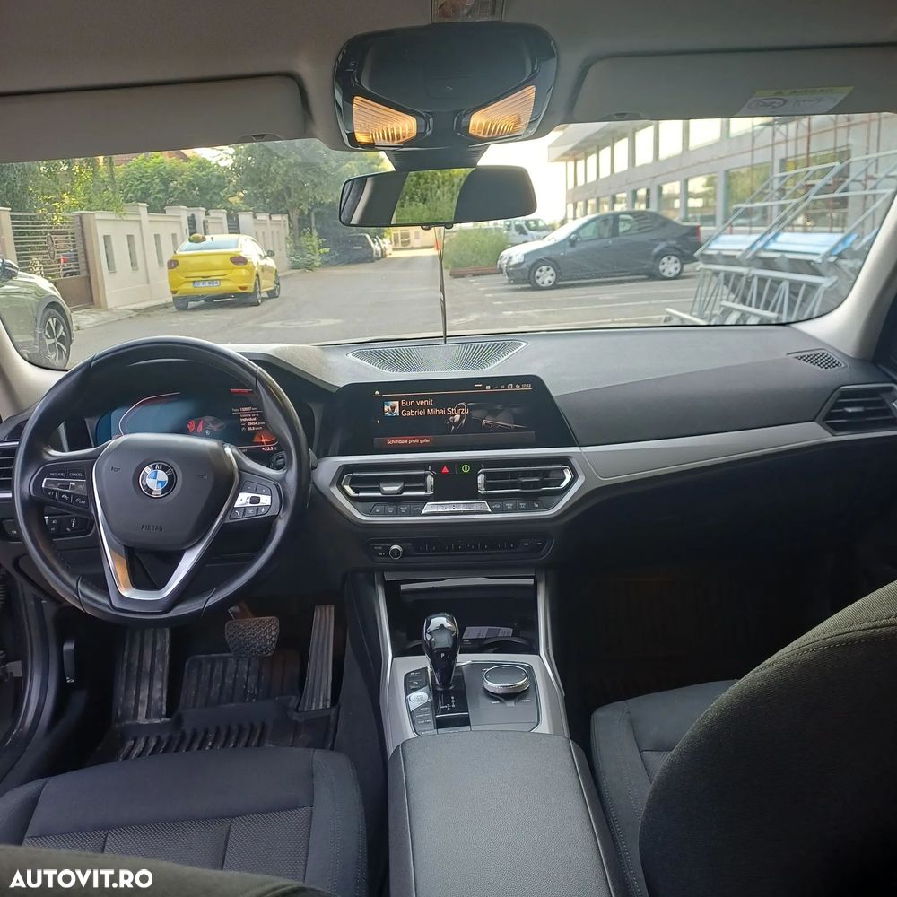 BMW Seria 3 320d xDrive AT - 33