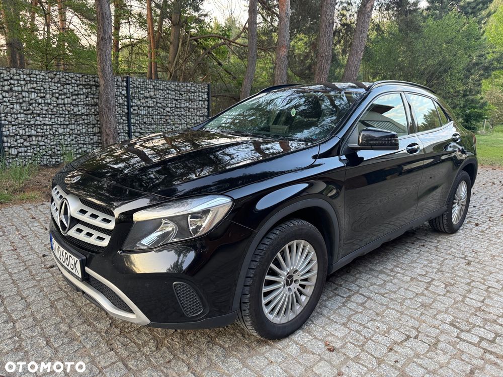 Mercedes-Benz GLA 200 7G-DCT Urban - 1