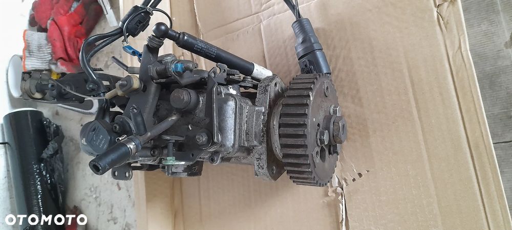 POMPA WTRYSKOWA MONDEO MK2 8448B251A 1.8 TD - 5