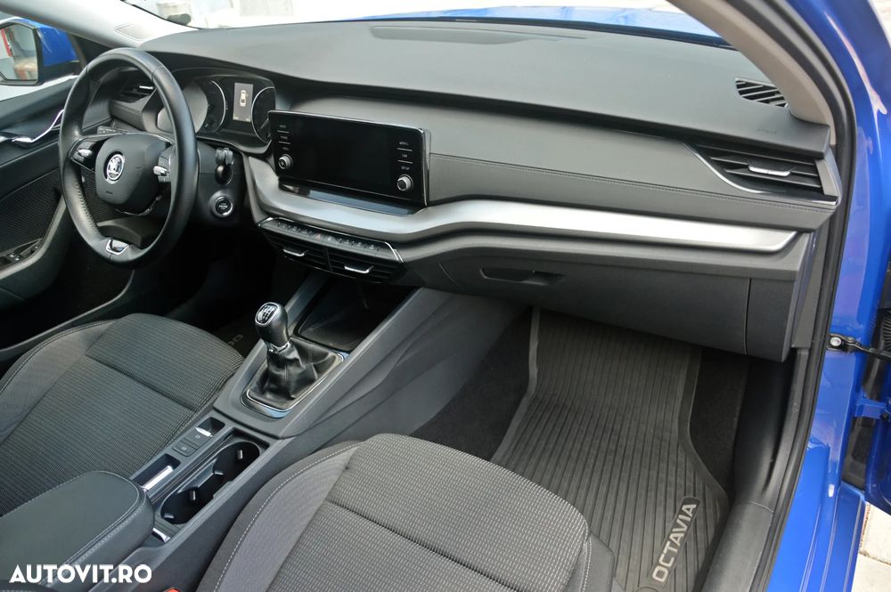 Skoda Octavia 2.0 TDI Ambition - 28