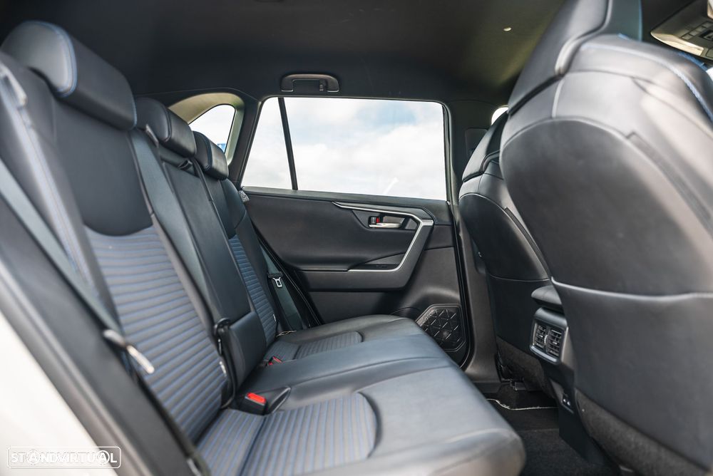 Toyota RAV4 2.5 HDF Square Collection - 8