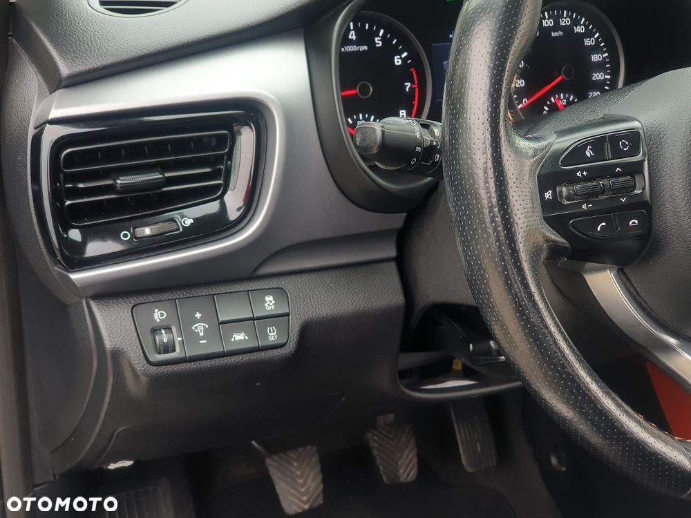 Kia Stonic 1.4 L - 14