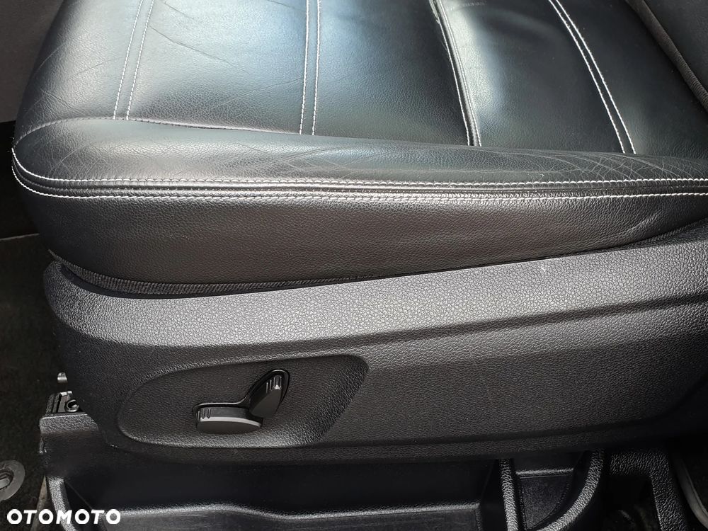 Ford Kuga 2.0 TDCi 4x4 Titanium - 8
