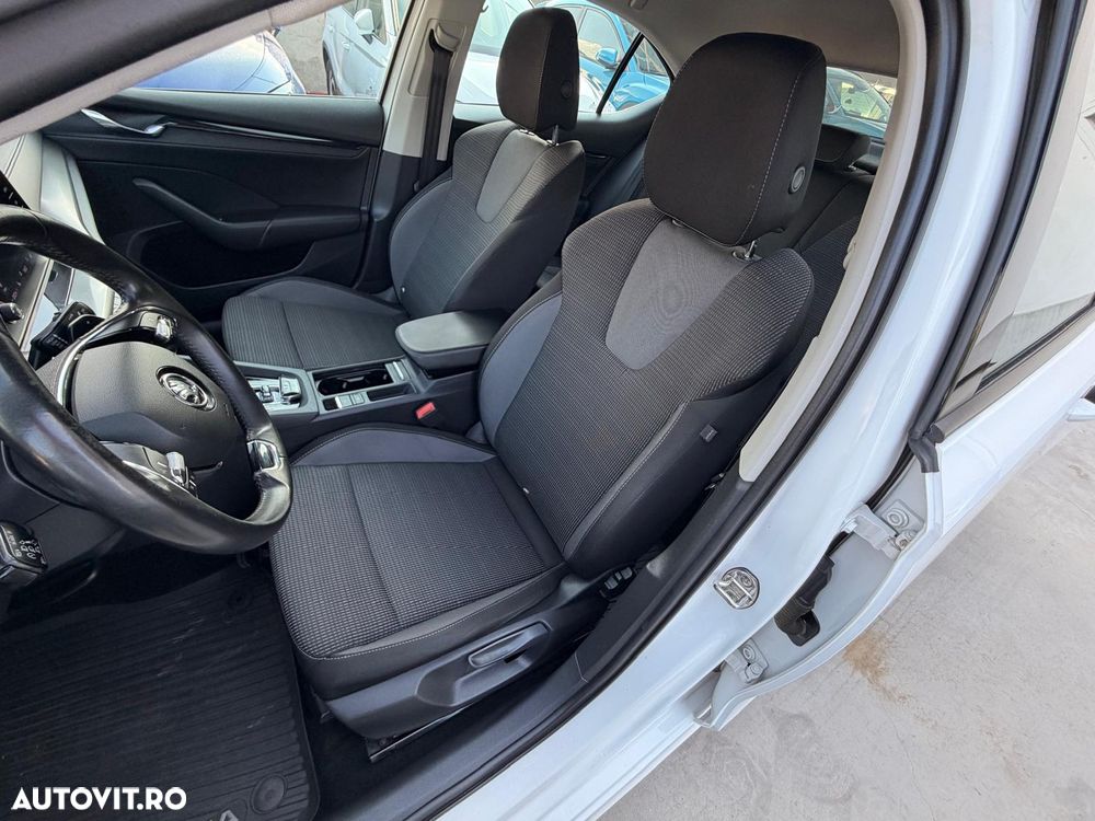 Skoda Octavia 1.0 TSI DSG Mild Hybrid Style - 17