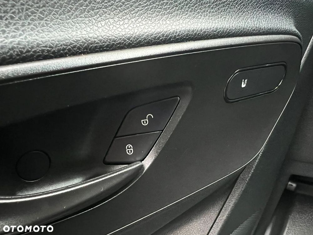 Mercedes-Benz Sprinter - 20