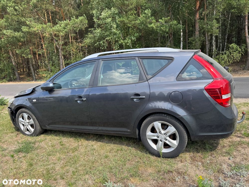Kia Ceed 1.6 CRDi 90 Spirit - 4