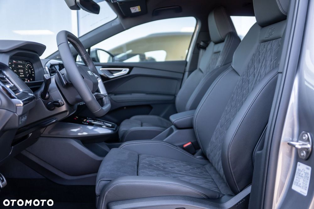 Audi Q4 e-tron - 14