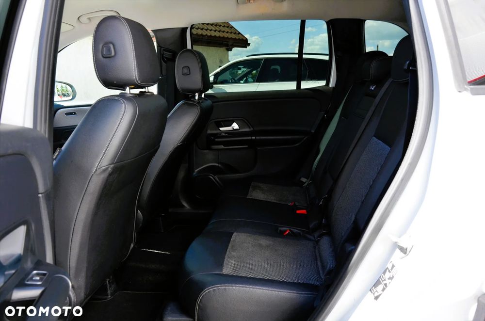 Mercedes-Benz GLB 200 d 8G-DCT - 16
