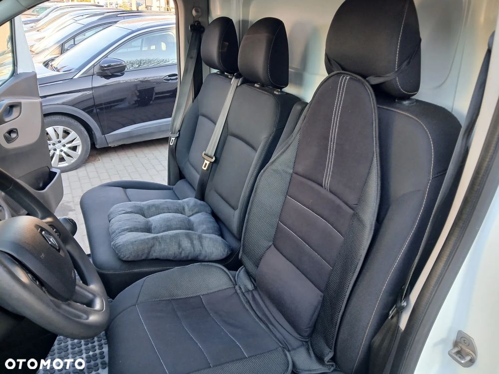 Renault Trafic - 12
