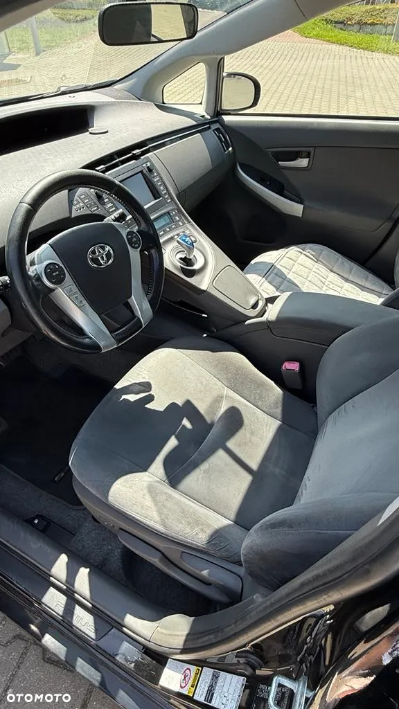 Toyota Prius (Hybrid) Comfort - 15