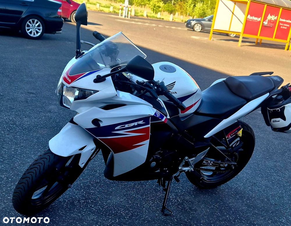 Honda CBR - 1