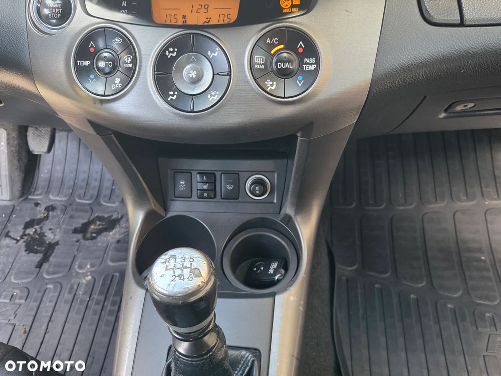 Toyota RAV4 2.0 4x4 Sol - 36