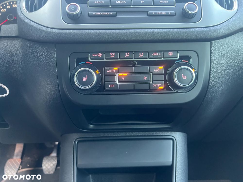 Volkswagen Tiguan 2.0 TDI DPF BlueMotion Technology Cup Sport & Style - 25