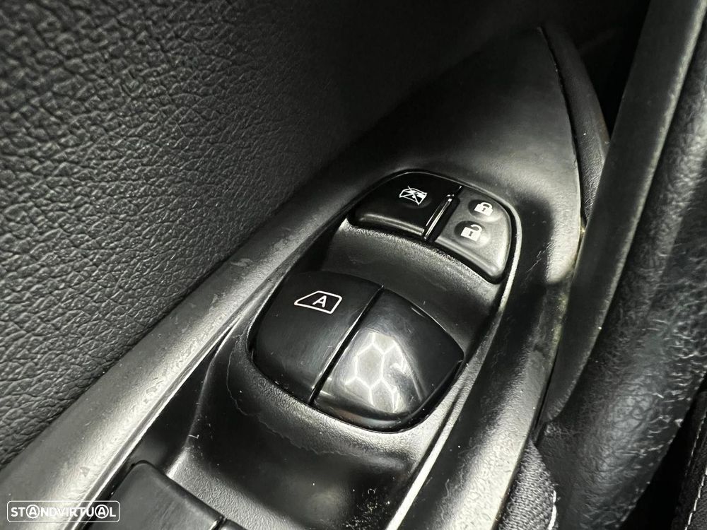 Nissan Qashqai 1.2 DIG-T Tekna Premium Pele S P.Preta - 44