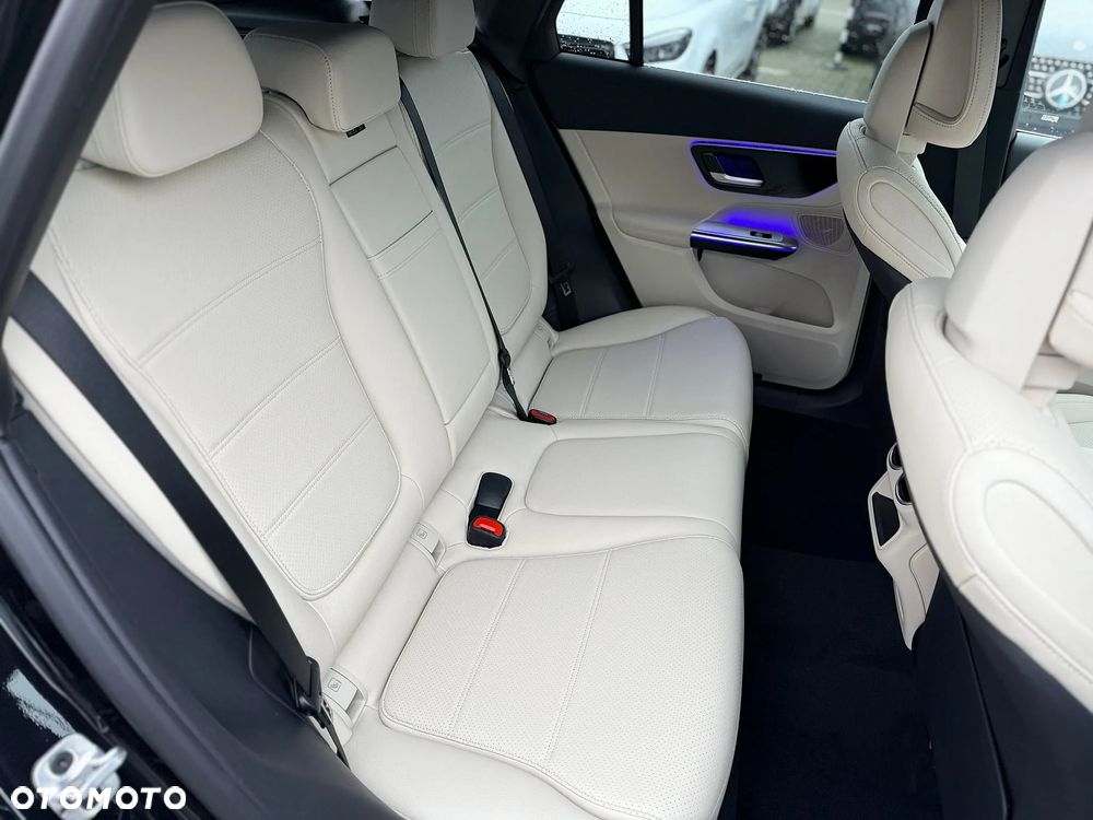 Mercedes-Benz GLC - 27