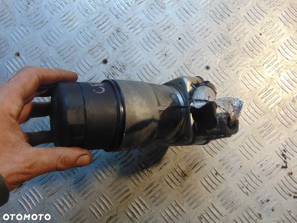 obudowa filtra oleju kia pro ceed 2,0 crdi 2008 r - 4