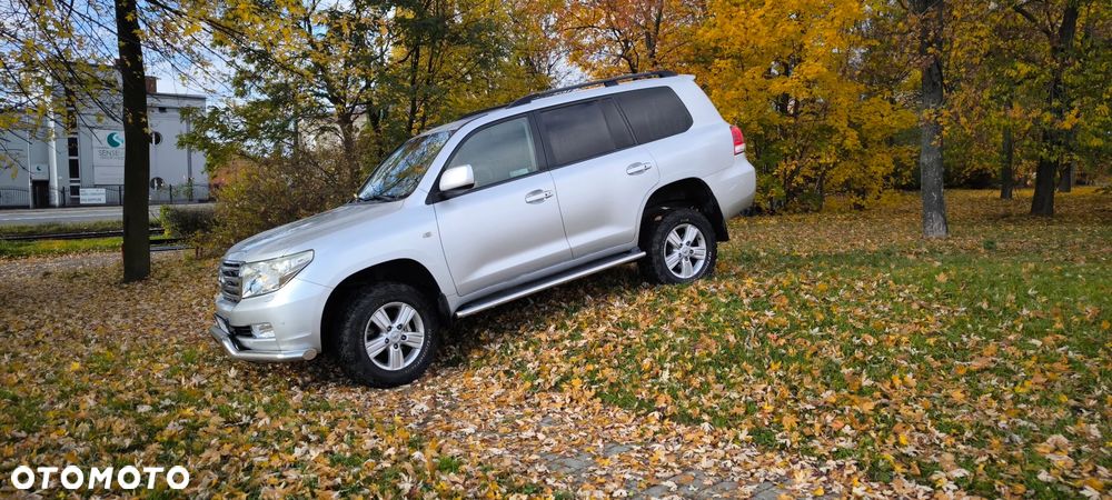 Toyota Land Cruiser - 13