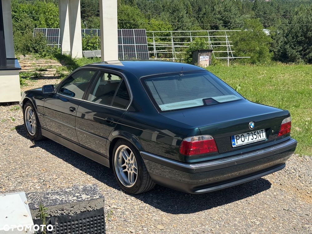 BMW Seria 7 735i L - 6
