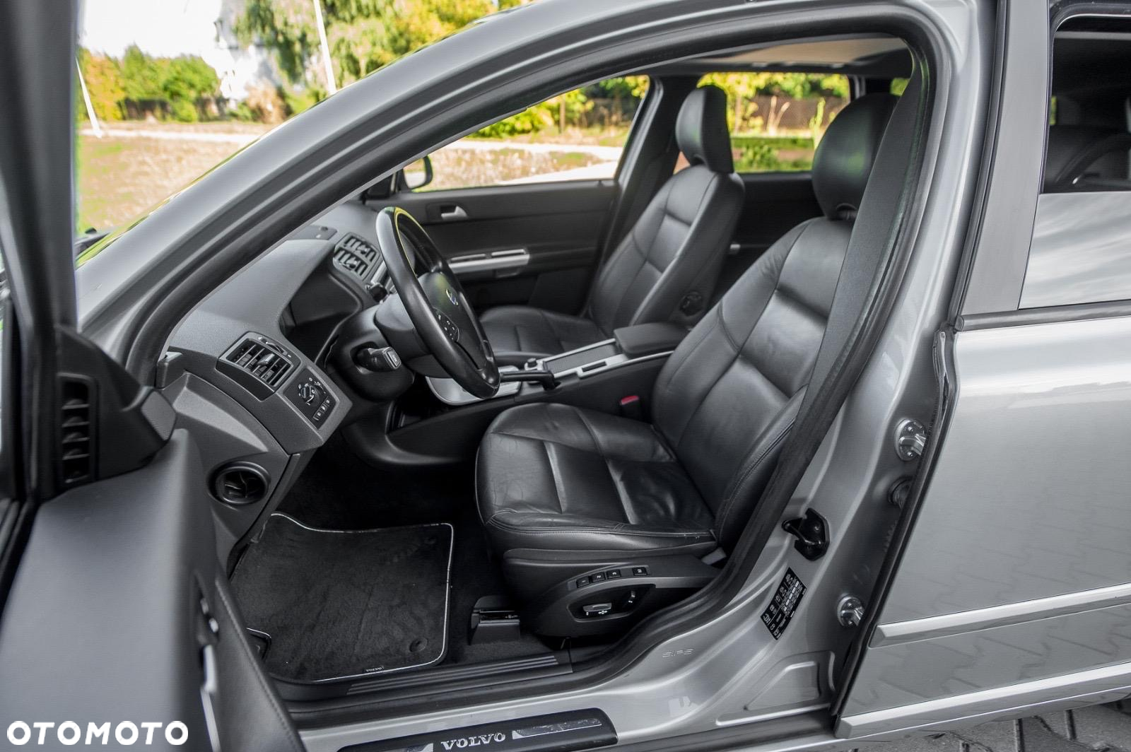 Volvo V50 2.0D DPF Powershift Kinetic - 19