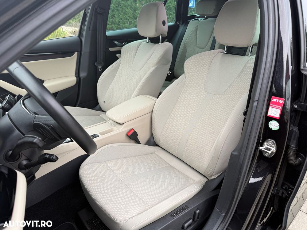 Skoda Octavia Combi 2.0 TDI DSG Premium Edition - 10