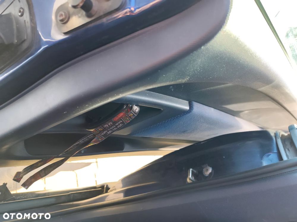 peugeot 1007 na części z 2004 1,4 d fotel lusterko drzwi szyba zamek klamka klapa maska silnik - 14