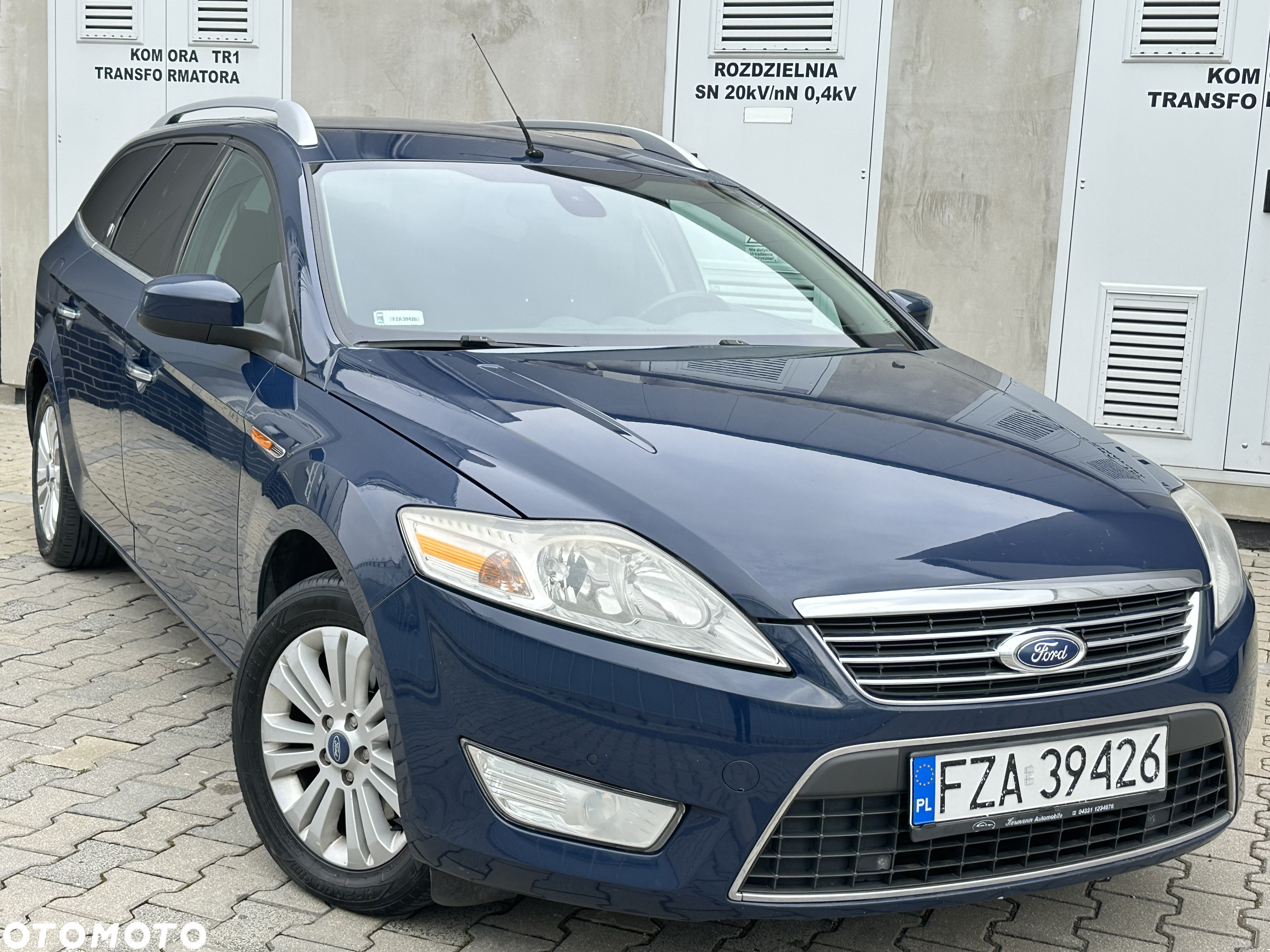 Ford Mondeo 2.0 Ghia - 9