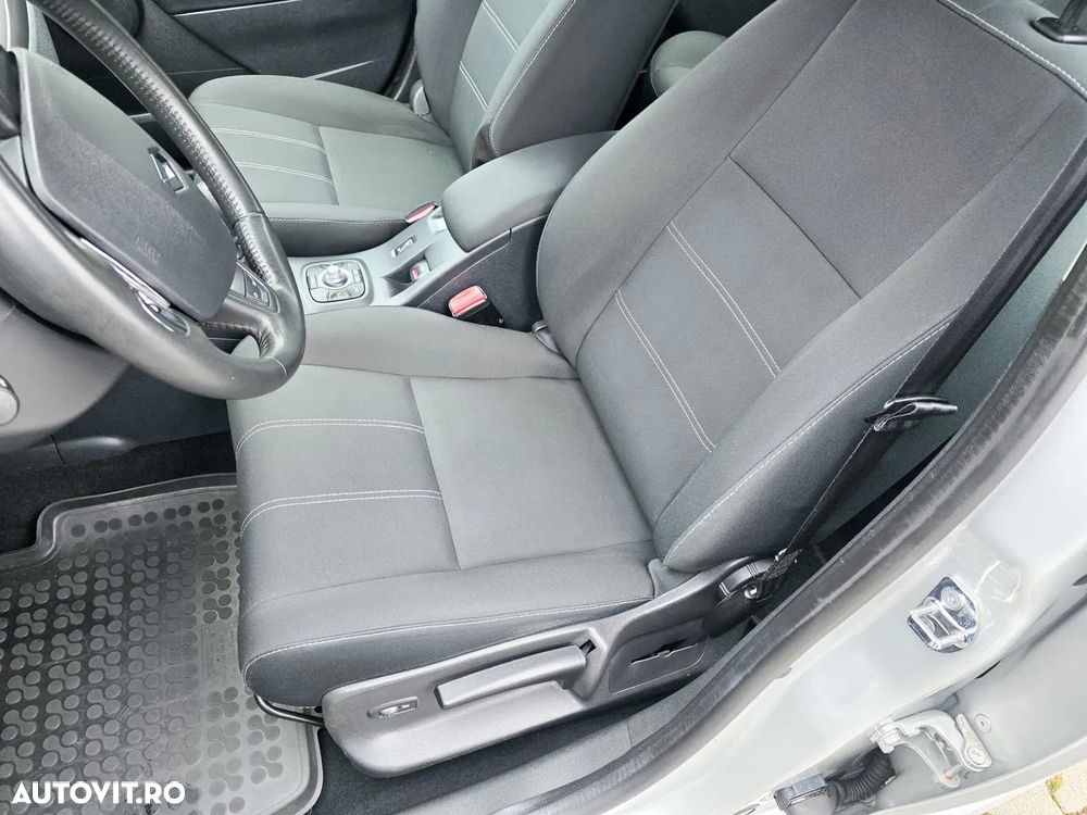 Renault Megane dCi 110 FAP Paris - 15