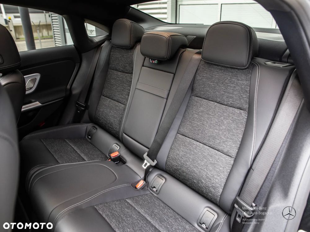 Mercedes-Benz CLA 350 4Matic 85kWh - 12