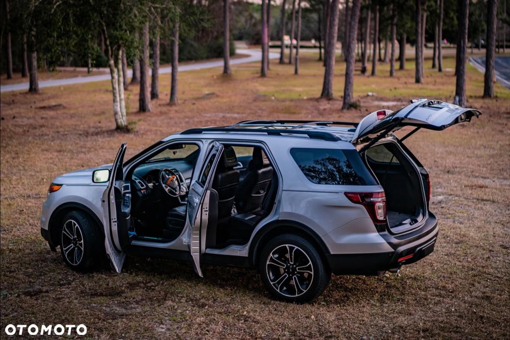 Ford Explorer - 17