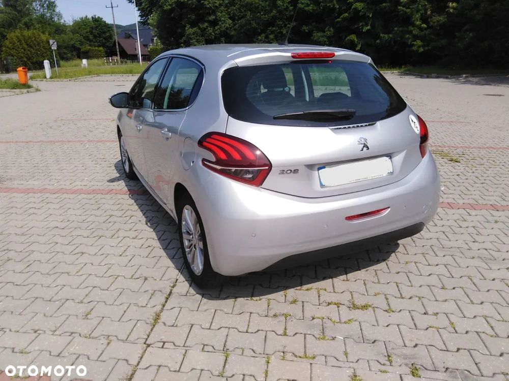 Peugeot 208 1.6 BlueHDi Allure S&S - 24