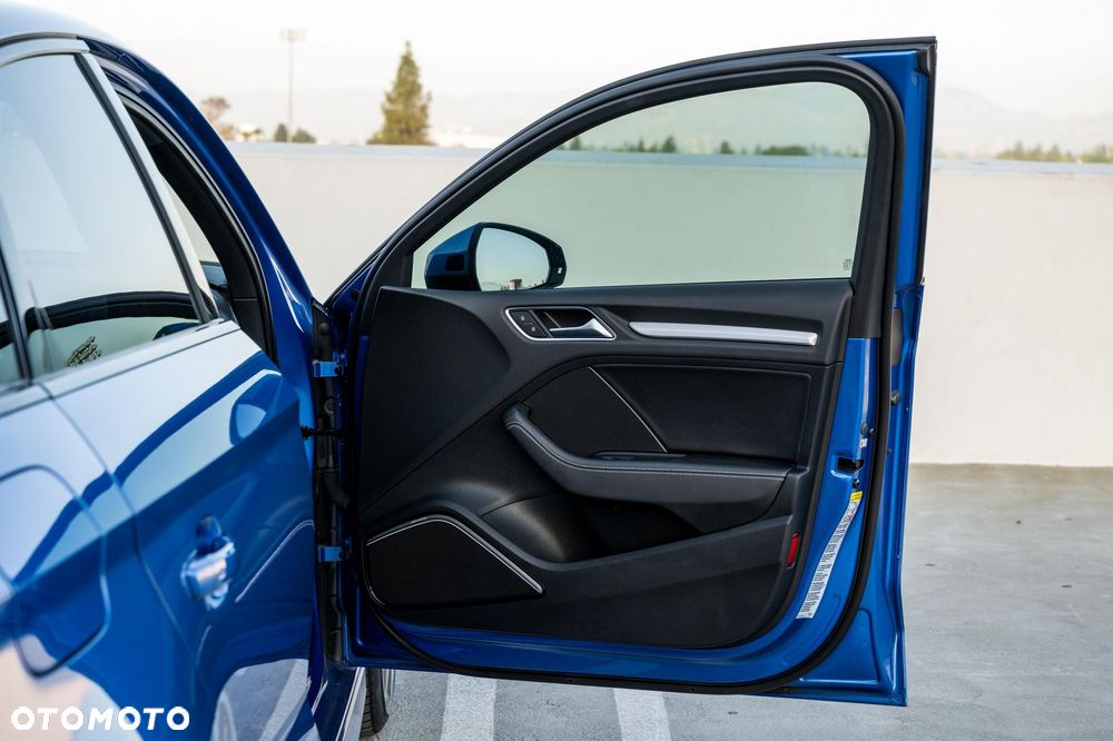 Audi S3 S tronic - 25