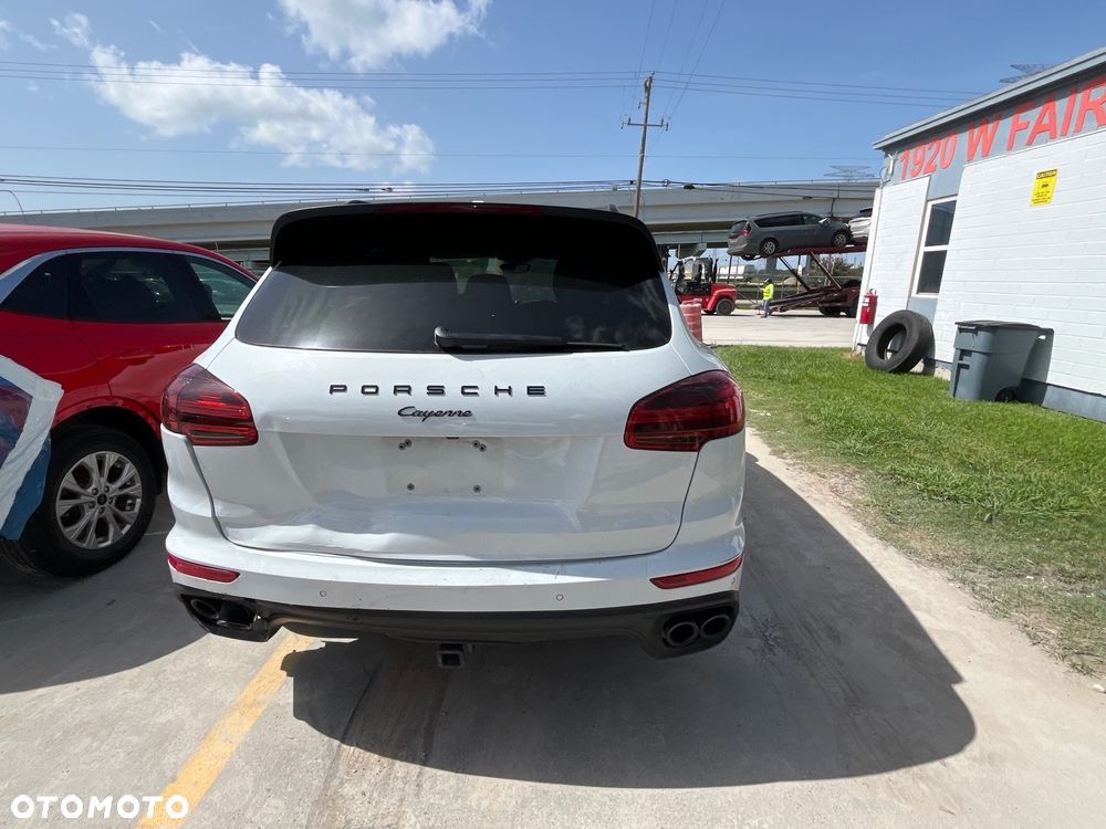 Porsche Cayenne - 7