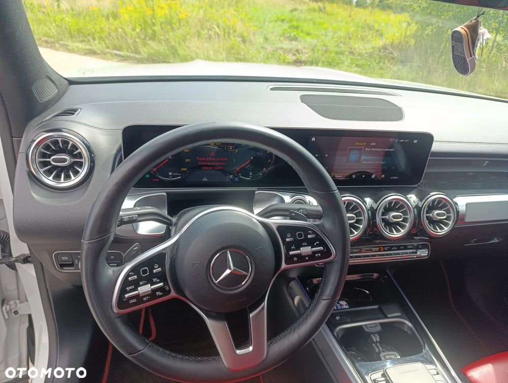 Mercedes-Benz GLB 250 8G-DCT AMG Line - 13
