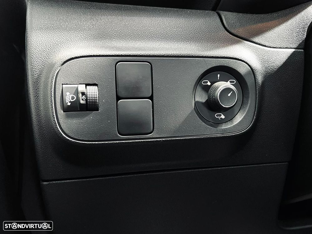Citroën C3 1.2 PureTech C-Series - 27