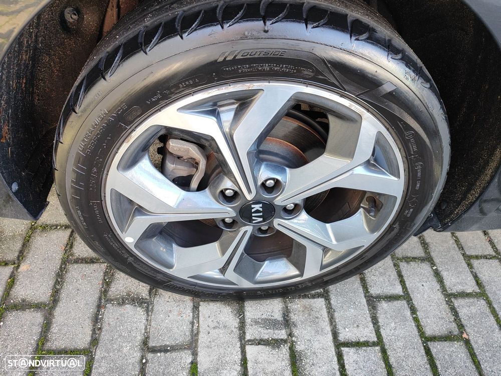 Kia Ceed - 13