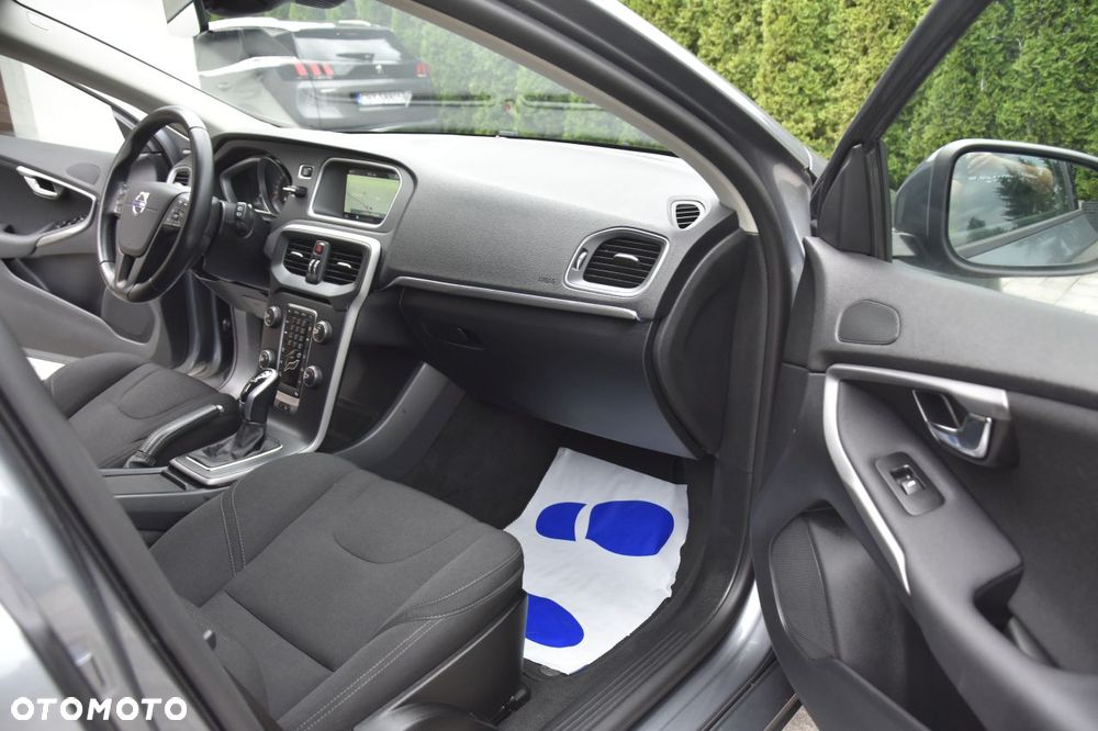 Volvo V40 D2 Geartronic Momentum - 18