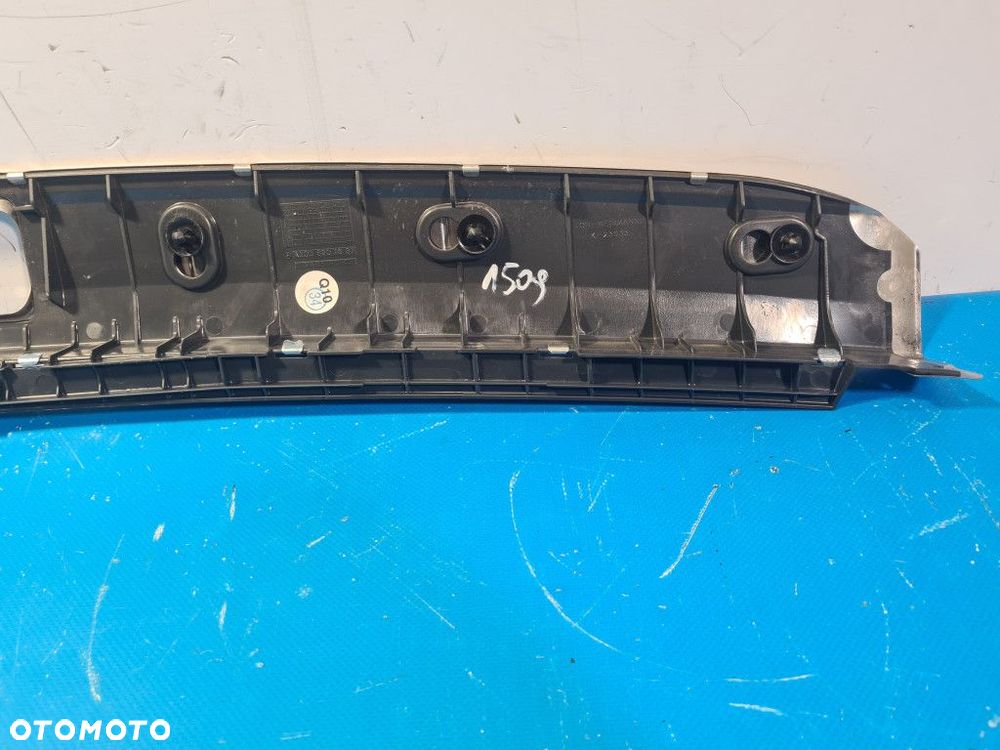 LISTWA BAGAŻNIKA MERCEDES W203 - 5